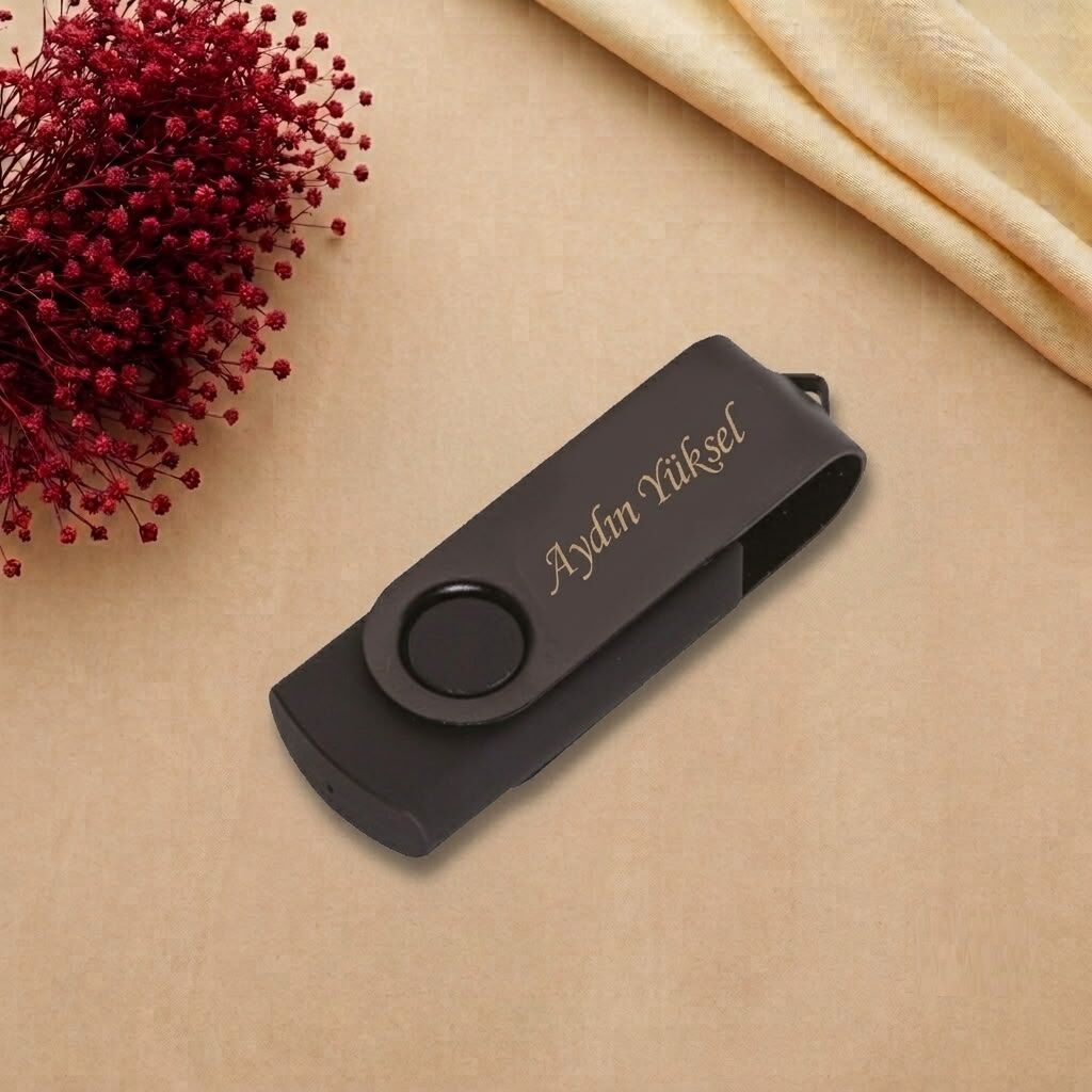 İsim Baskılı Kişiye Özel Flash Bellek Siyah Renk 16 GB